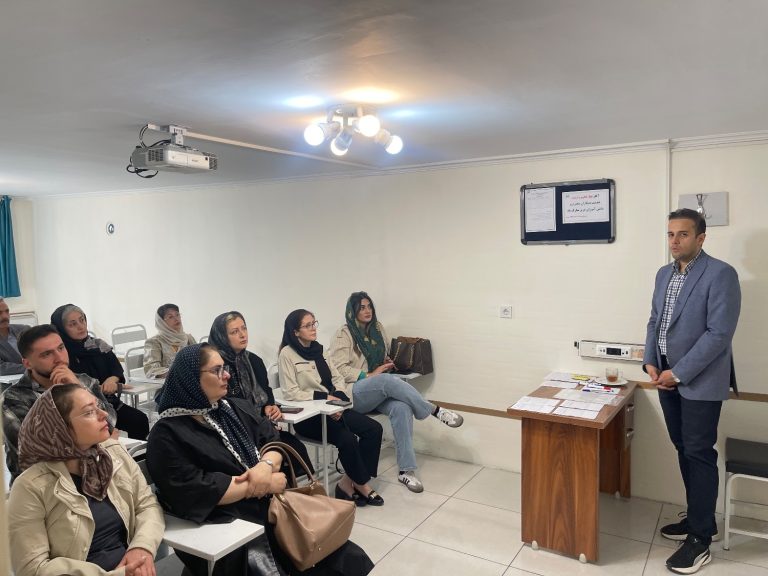 دبیرستان ابتکار