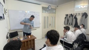 دبیرستان ابتکار