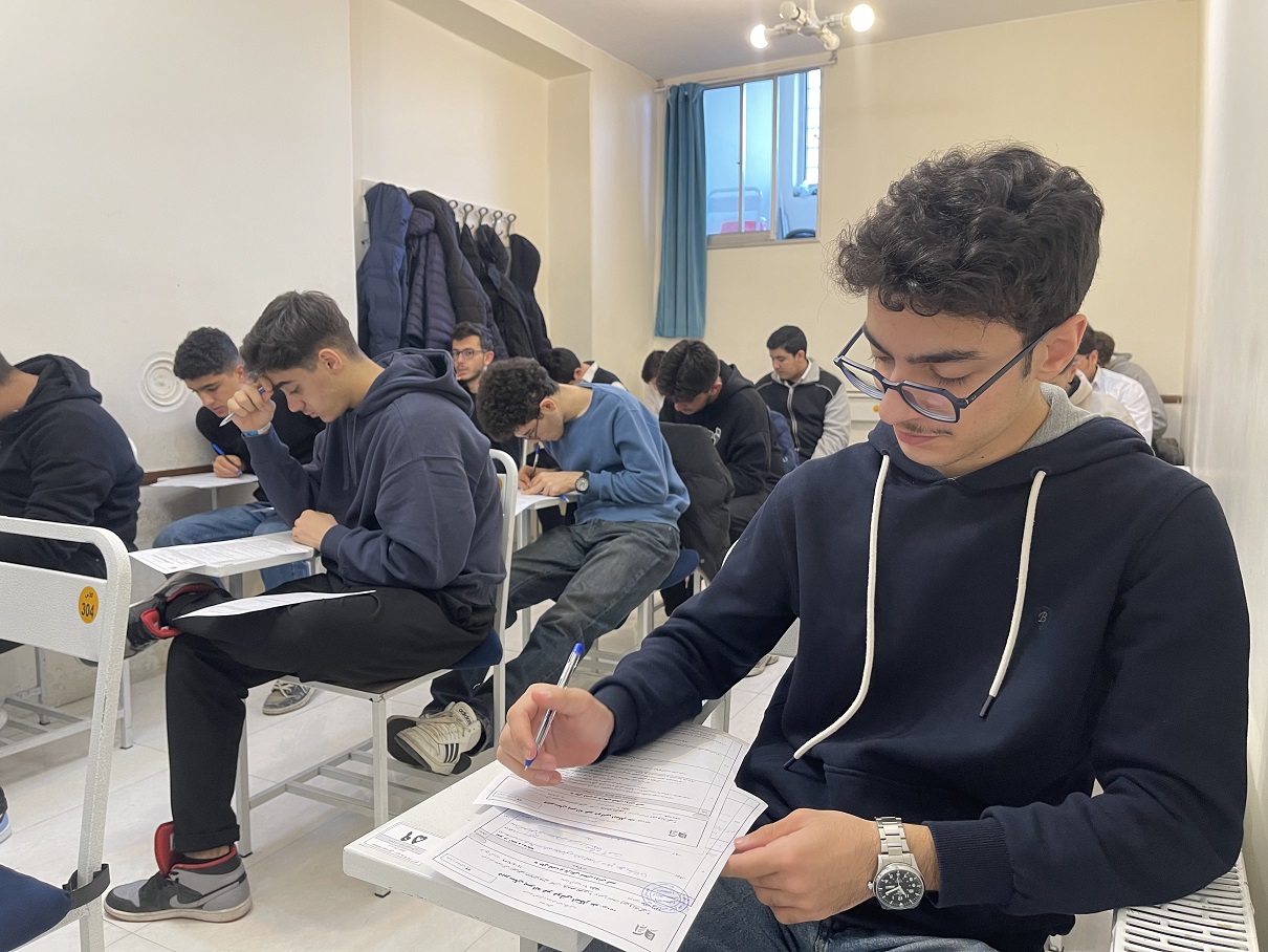 دبیرستان ابتکار