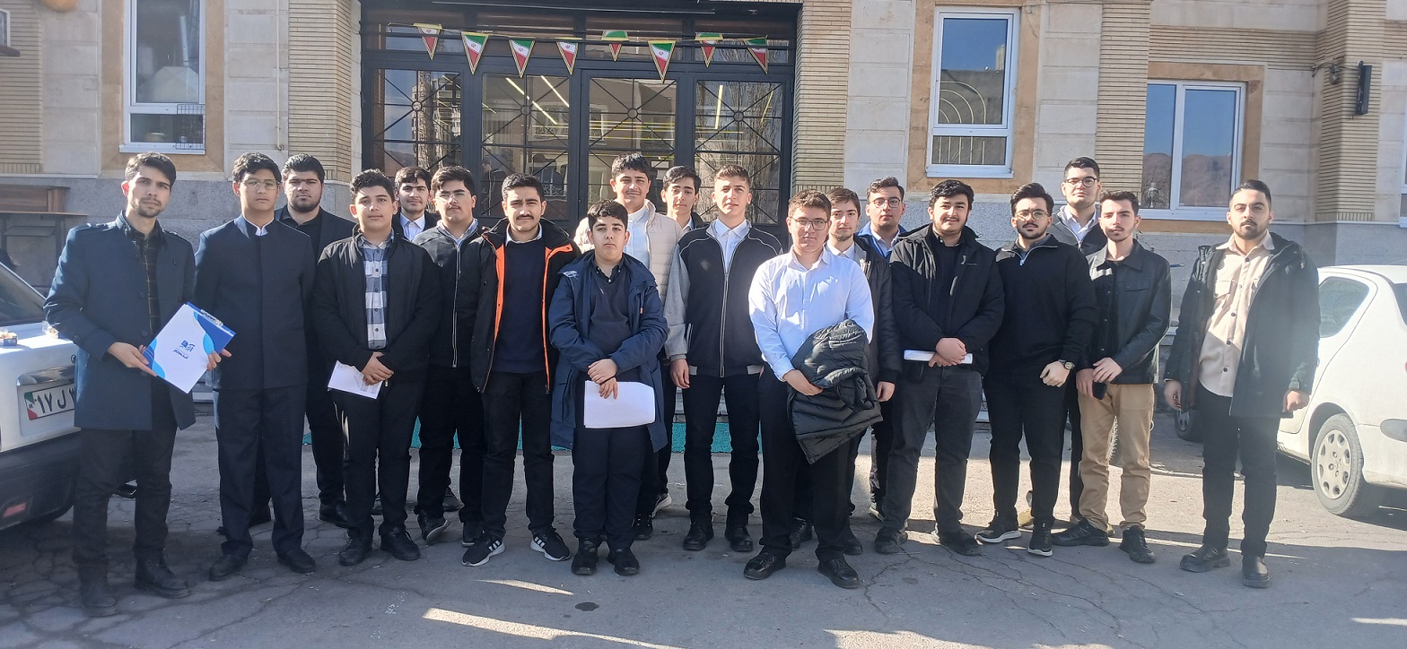دبیرستان ابتکار